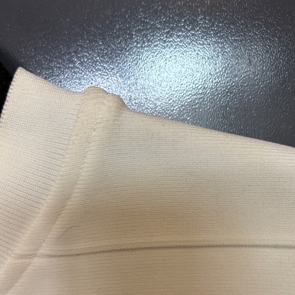 Herve Leger White Crop T-Shirt Textured - Picture 11 of 11